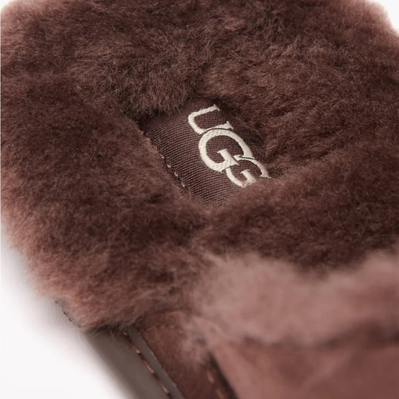 Ugg Hyde slippers USED - Picture 6 of 11